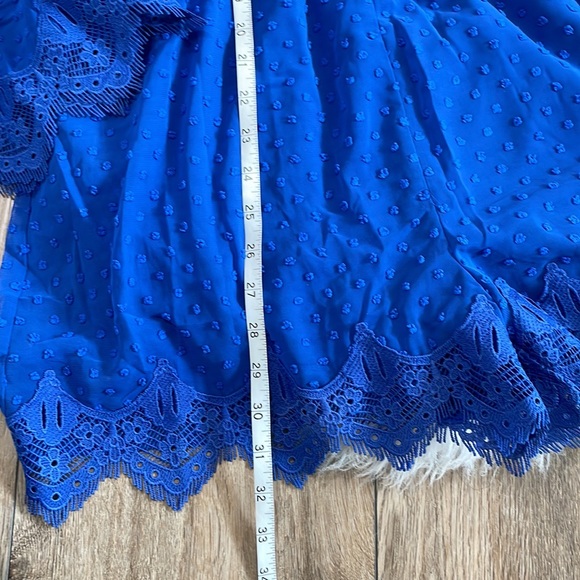 NWT Meadowlake Blue Swiss Dot Lace Bell Sleeve Romper Size Small - Picture 7 of 10